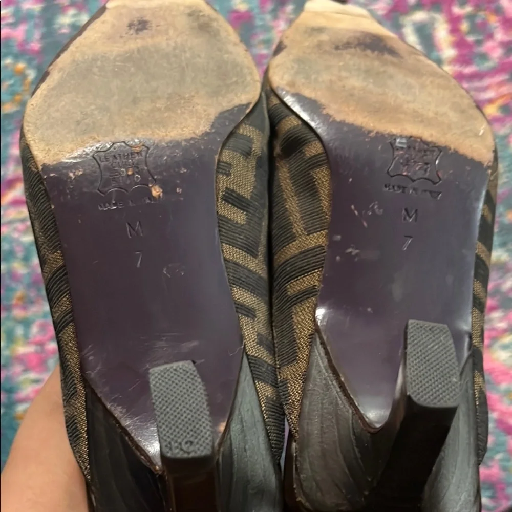 Fendi Women's Black and Brown Zucca kitten heel 6.5 - Picture 5 of 9